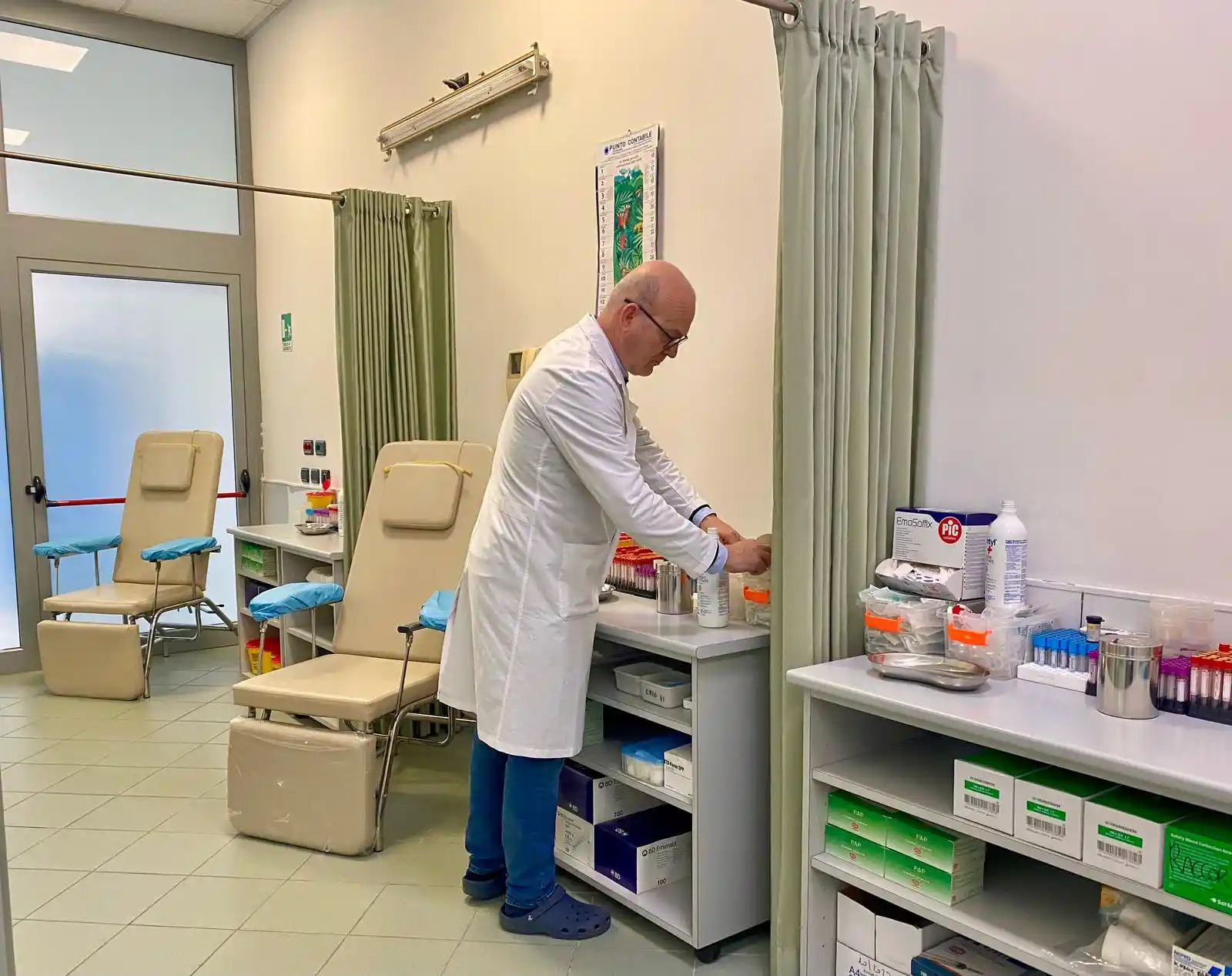 Prelievo del sangue presso il Laboratorio Analisi Giamporcaro